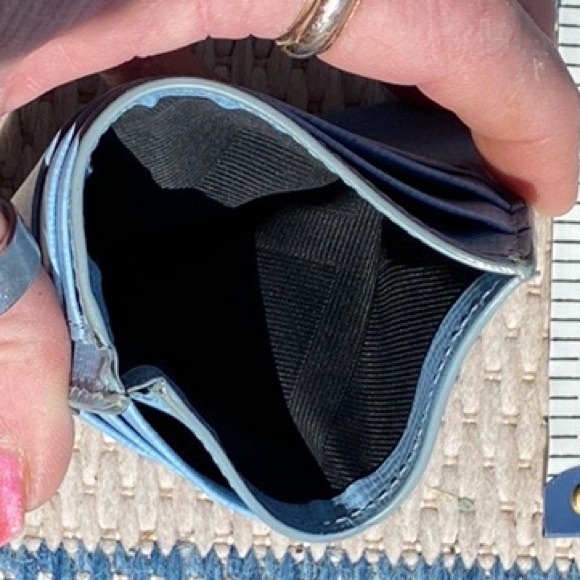 Burberry LOGO metal Croc Embossed Leather Card Wallet💙1 Large & 8 card slots!🔥 - Picture 5 of 7